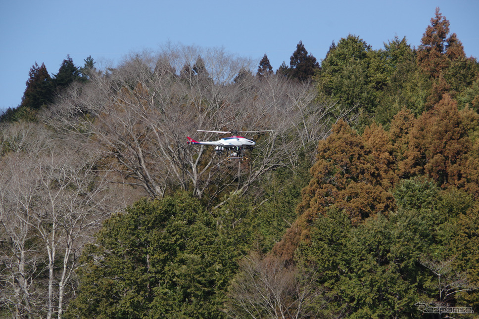 森林計測サービス「RINTO」で活用されるヤマハ発動機の産業用無人ヘリコプター《写真撮影 宮崎壮人》