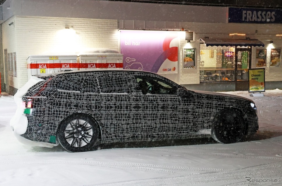 BMW M5ツーリング 新型プロトタイプ（スクープ写真）《APOLLO NEWS SERVICE》
