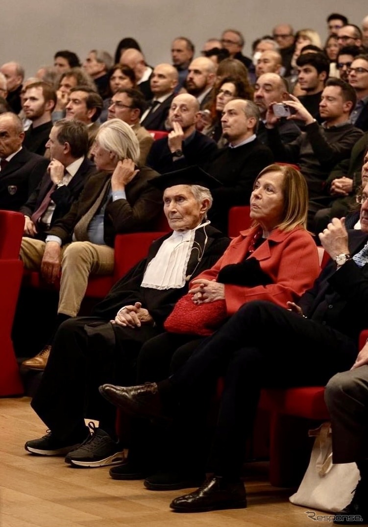 名誉学位授与式におけるガンディーニ（前列向かって左）。2024年1月12日、トリノ工科大学で《photo by Maria Paola Stola Ariusso》