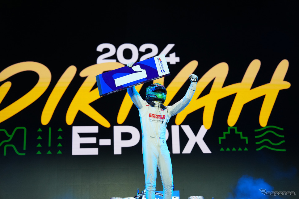 ジェイク・デニス(シーズン10 第2戦優勝時)《Photo by ABB FIA FORMULA E》