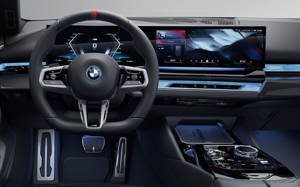BMW i5 ツーリング の「M60 xDrive」《photo by BMW》