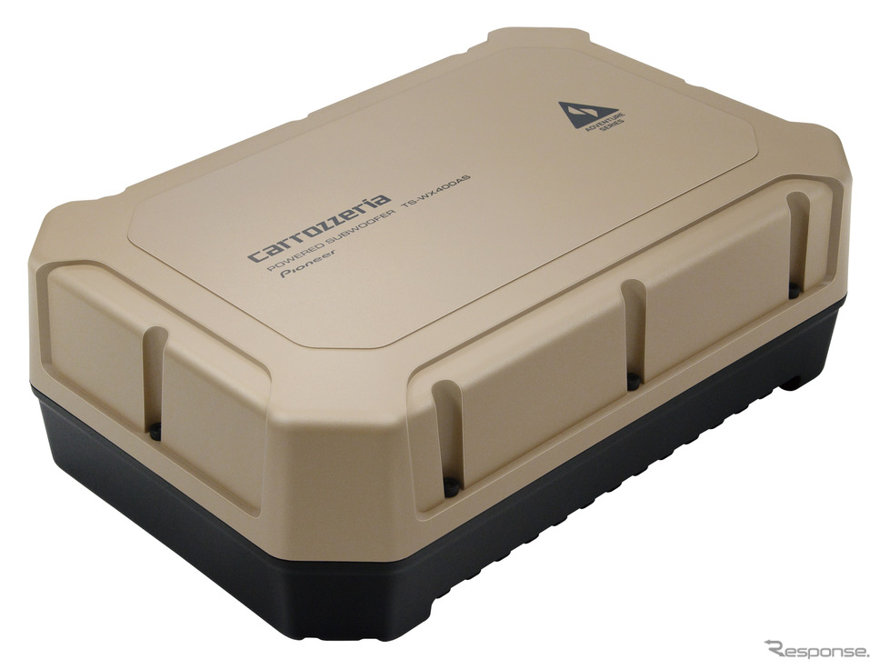 「小型・薄型のパワードサブウーファー」の一例(カロッツェリア・TS-WX400AS)。Photo by カロッツェリア