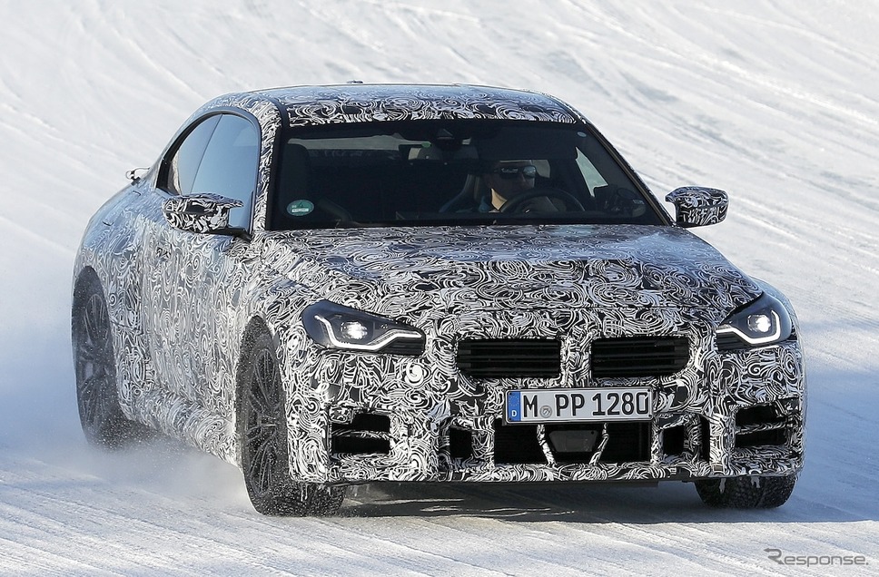 BMW M2 CS プロトタイプ(スクープ写真)《APOLLO NEWS SERVICE》