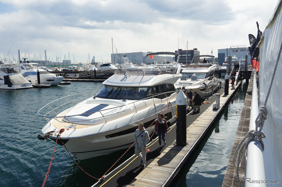 ヤマハ発動機が輸入販売するフランスの高級ボート「PRESTIGE」（ジャパン・インターナショナルボートショー2024）《写真撮影 宮崎壮人》