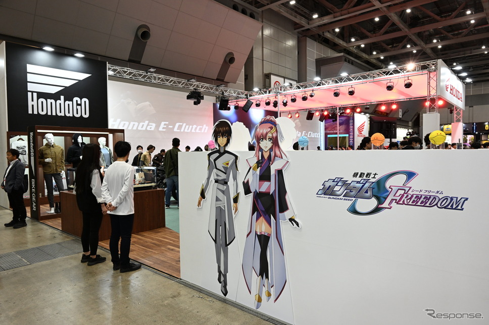 映画『機動戦士ガンダムSEED FREEDOM』とコラボしたホンダ(東京モーターサイクルショー2024)《写真撮影 安藤貴史》