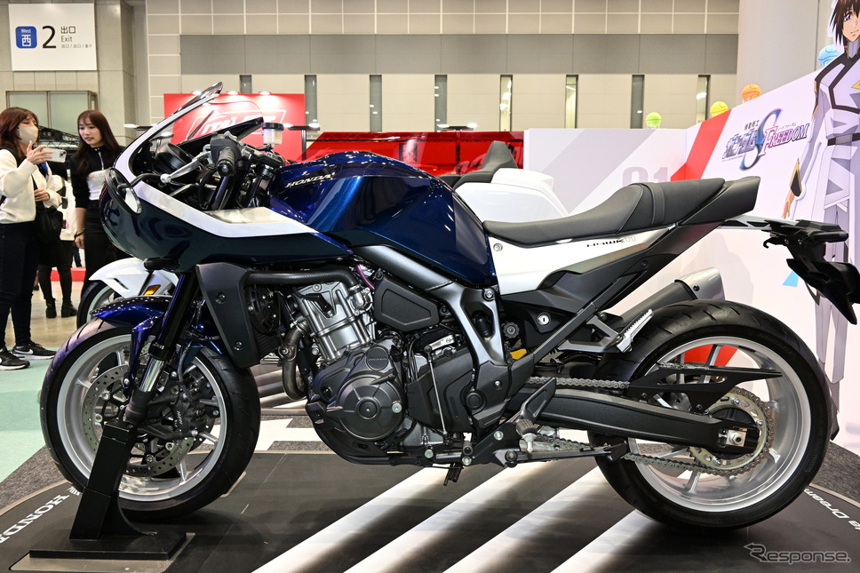 映画『機動戦士ガンダムSEED FREEDOM』に登場したホンダ ホーク11(東京モーターサイクルショー2024)《写真撮影 安藤貴史》