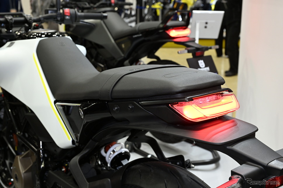 ハスクバーナ ヴィットピレン401(東京モーターサイクルショー2024)《写真撮影 安藤貴史》