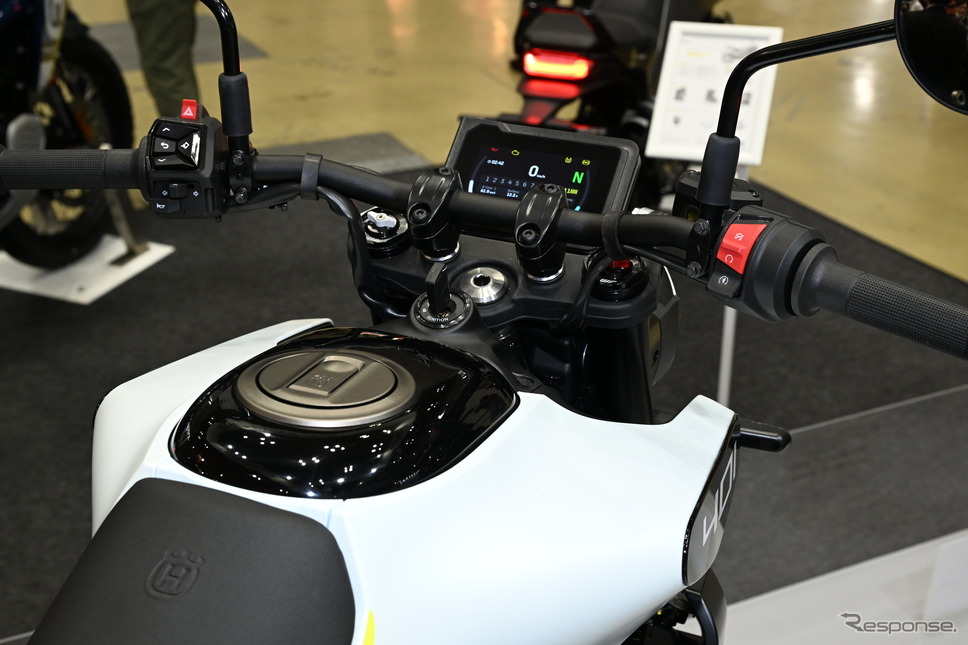 ハスクバーナ ヴィットピレン401(東京モーターサイクルショー2024)《写真撮影 安藤貴史》