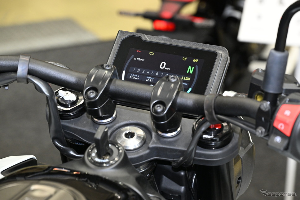 ハスクバーナ ヴィットピレン401(東京モーターサイクルショー2024)《写真撮影 安藤貴史》