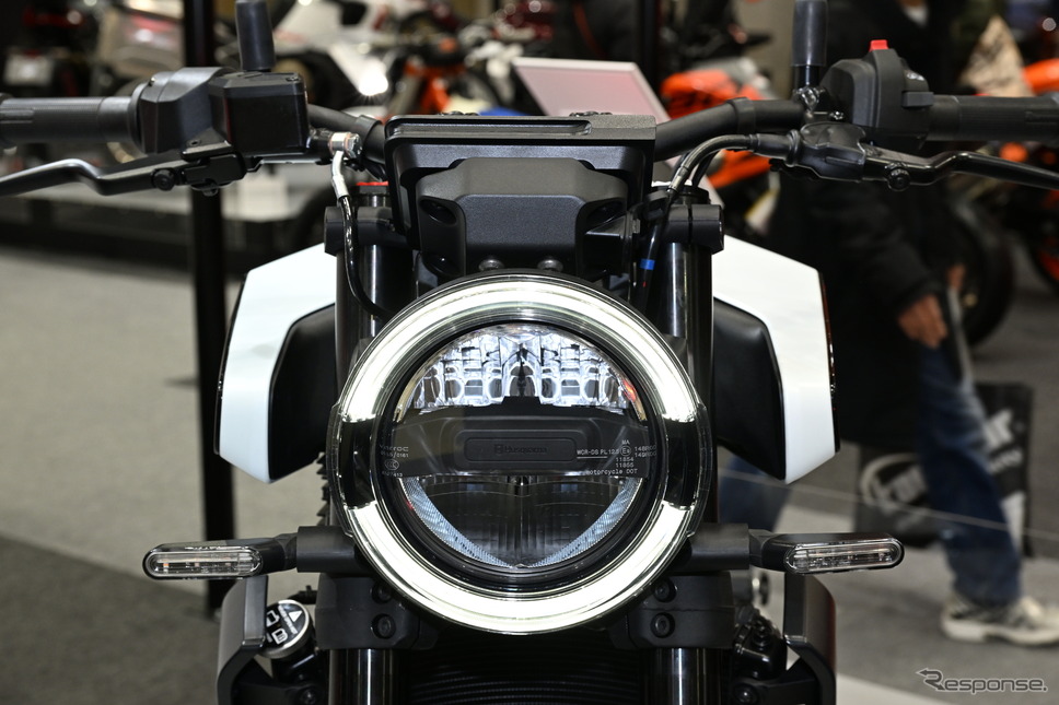 ハスクバーナ ヴィットピレン401(東京モーターサイクルショー2024)《写真撮影 安藤貴史》