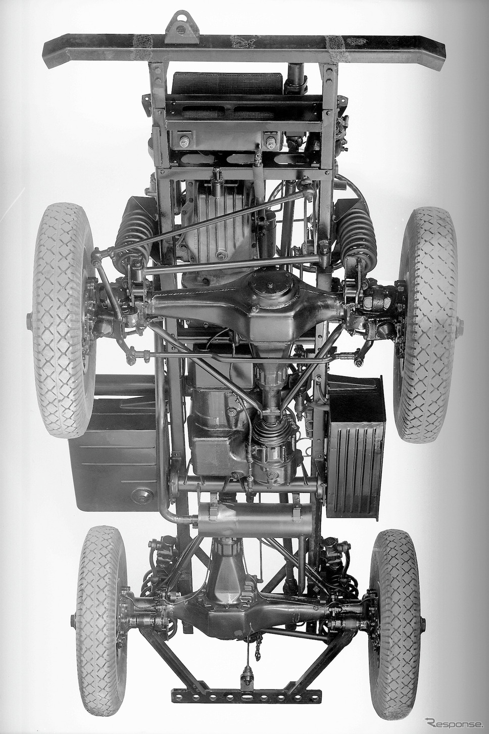 最初の量産ウニモグU25 / 70200のシャシー《photo by Daimler Truck》