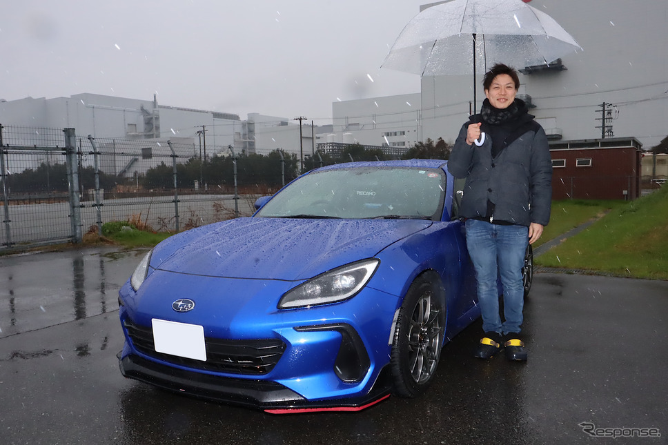 BRZとオーナー《写真撮影 永松巌》