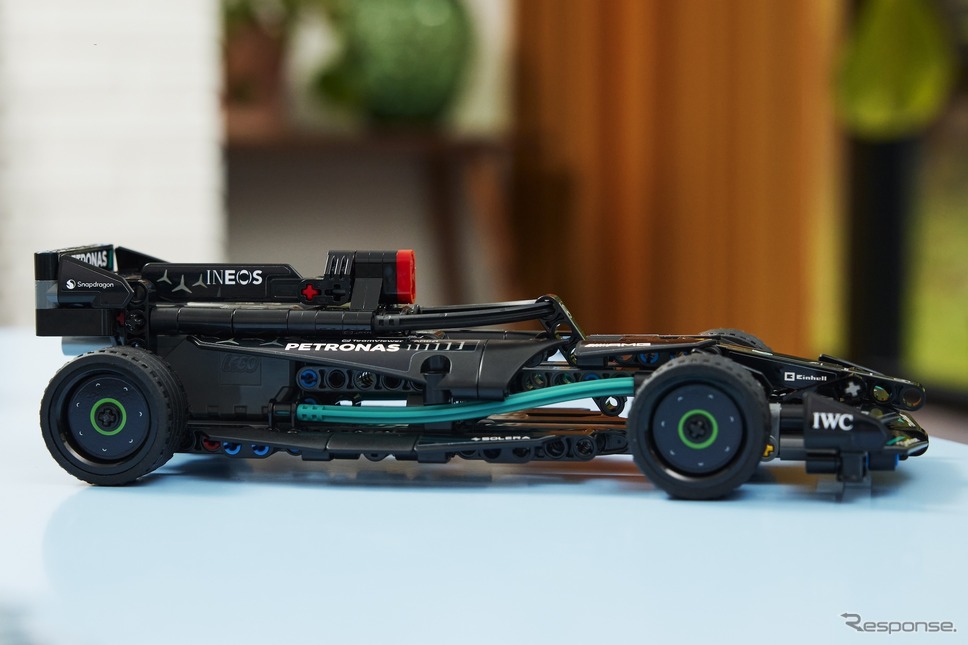 レゴテクニック Mercedes-AMG F1 W14 E Performance《写真提供 レゴジャパン》