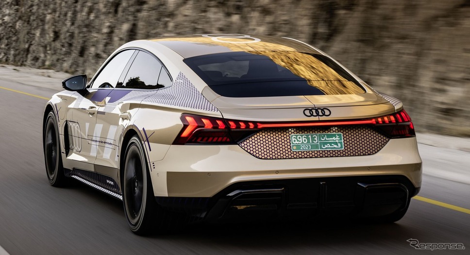 アウディ e-tron GT 改良新型のプロトタイプ《photo by Audi》