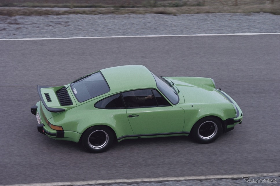 911ターボ3.0（930、1975年。レトロクラシックス2024出展予定）《photo by Porsche》