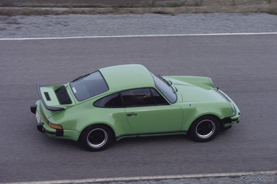 911ターボ3.0(930、1975年。レトロクラシックス2024出展予定)《photo by Porsche》