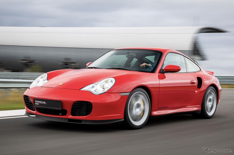 911ターボ(996、2000年)《photo by Porsche》