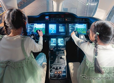 HondaJetコクピット体験《写真提供:モビリティリゾートもてぎ》
