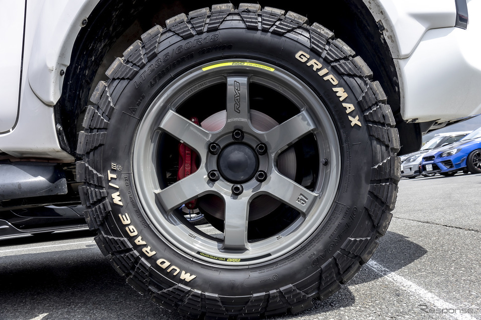 トヨタ GRハイラックス×グラムライツ57DR-X 2122 Limited Edition　285/60R18《写真撮影　山内潤也》