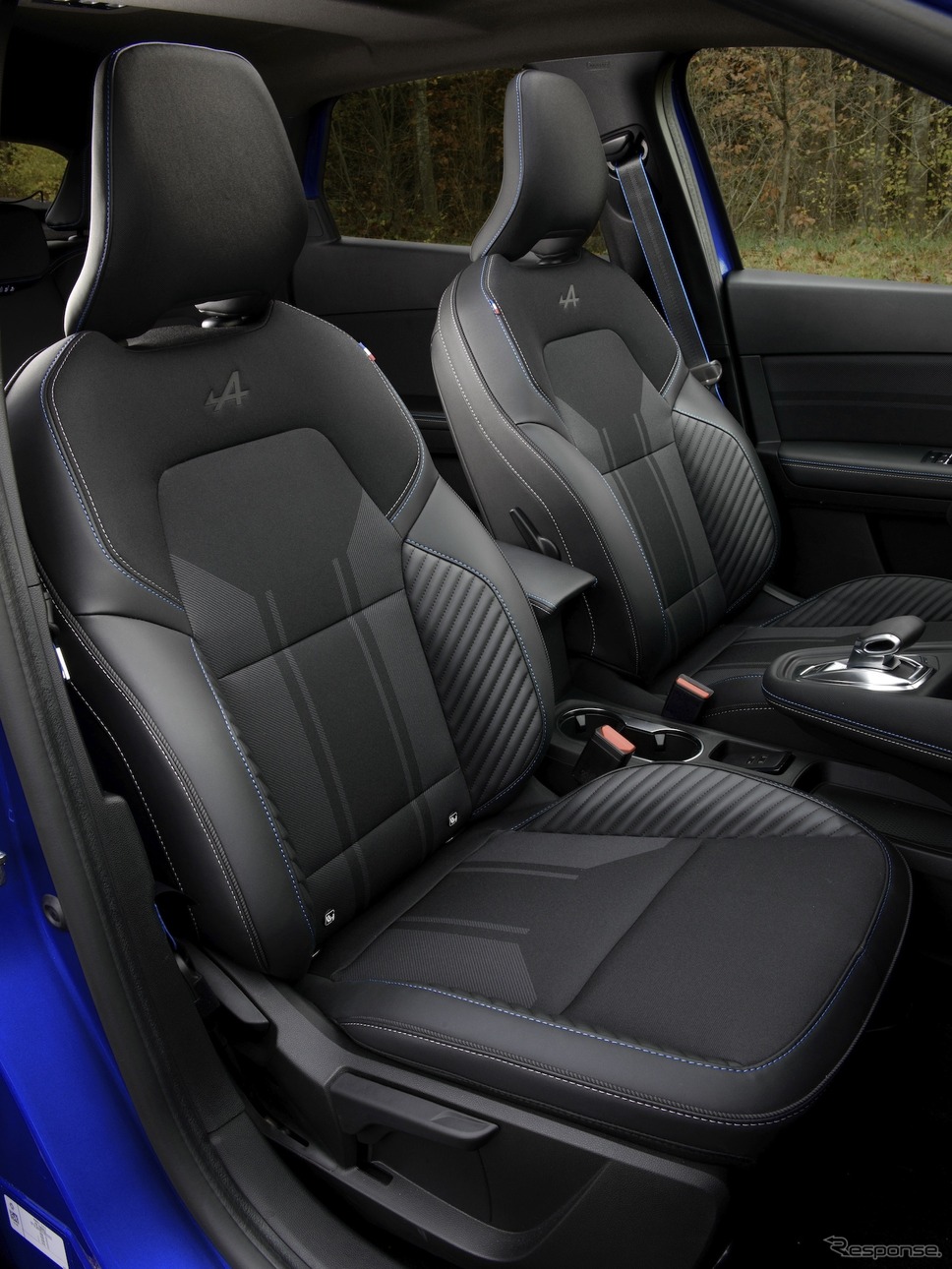 ルノー・キャプチャー新型(E-テック・エスプリ・アヌピーヌ)《photo by Renault》