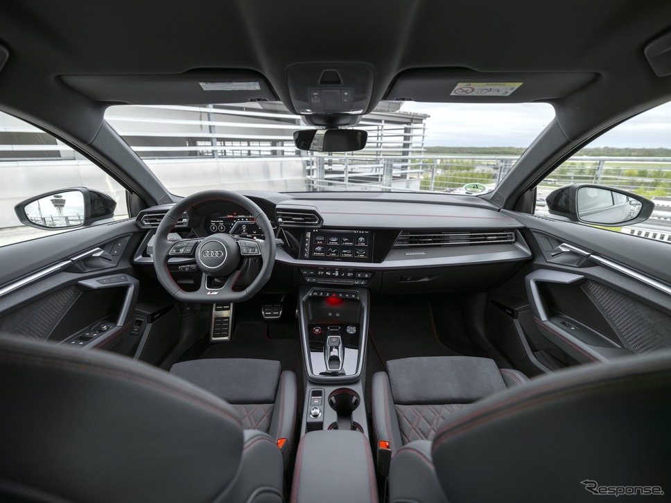 アウディS3スポーツバック改良新型《photo by Audi》