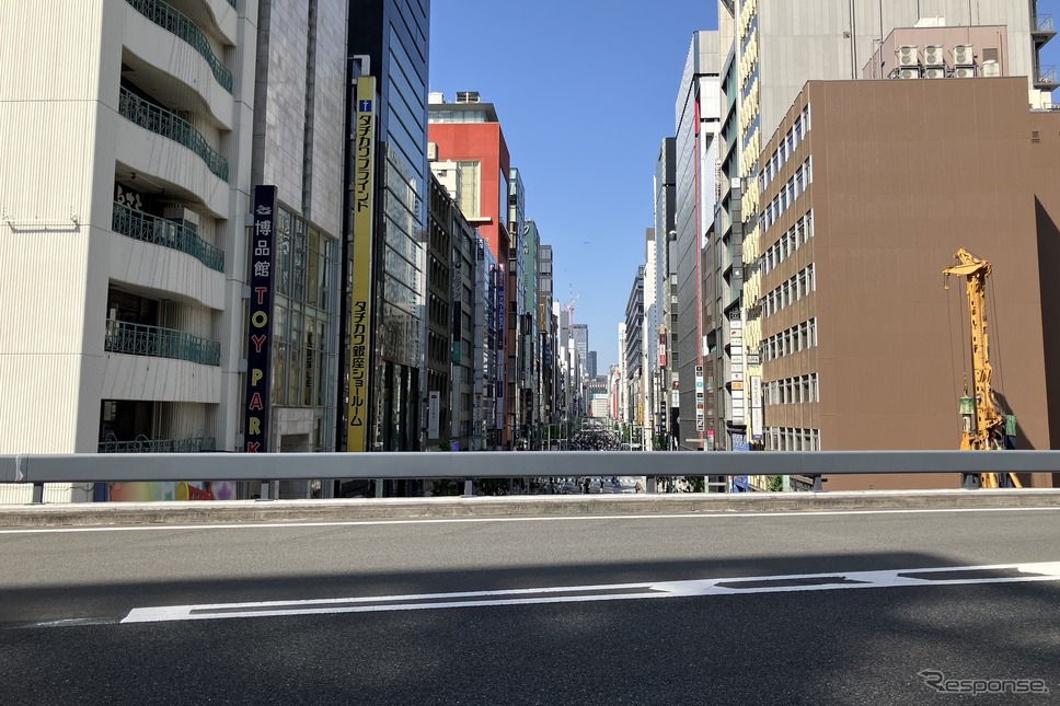 GINZA SKY WALK 2024:中央通り、銀座方面《写真撮影 高木啓》
