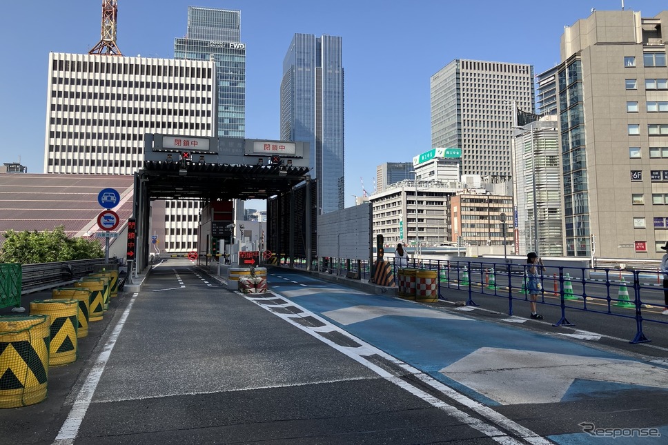 GINZA SKY WALK 2024:西銀座乗継所、神田橋JCT方面《写真撮影 高木啓》