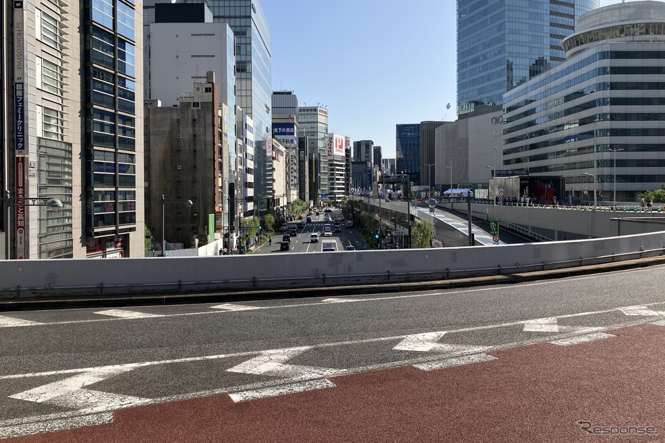 GINZA SKY WALK 2024:外堀通り、数寄屋橋交差点方面《写真撮影 高木啓》