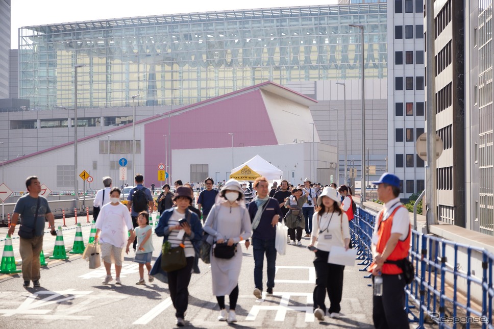 GINZA SKY WALK 2024(進行方向後ろ向き)《写真提供 東京都/東京高速道路》