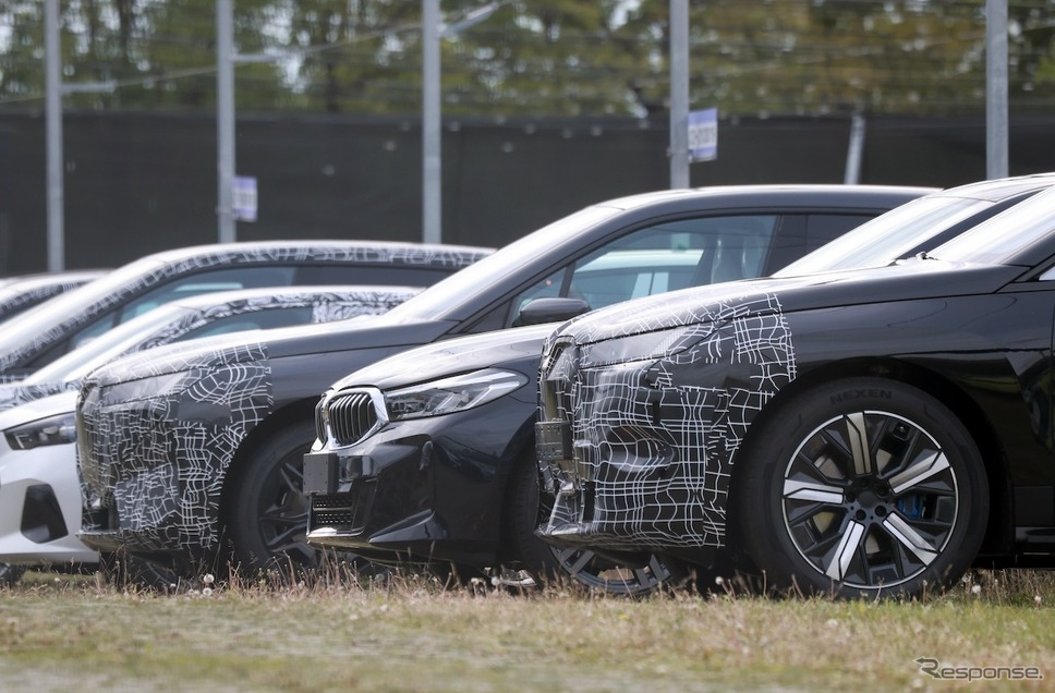 BMW iX 改良新型プロトタイプ(スクープ写真)《APOLLO NEWS SERVICE》