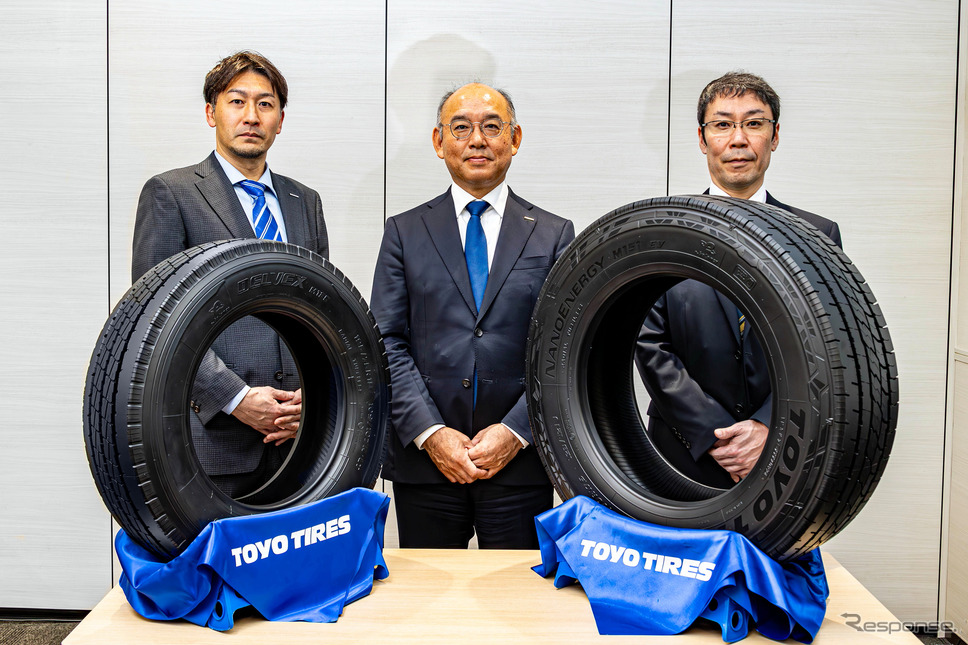 トーヨータイヤが物流業界の未来を創る、小型トラック用リブタイヤ2種類を発売《写真撮影 宮越孝政》