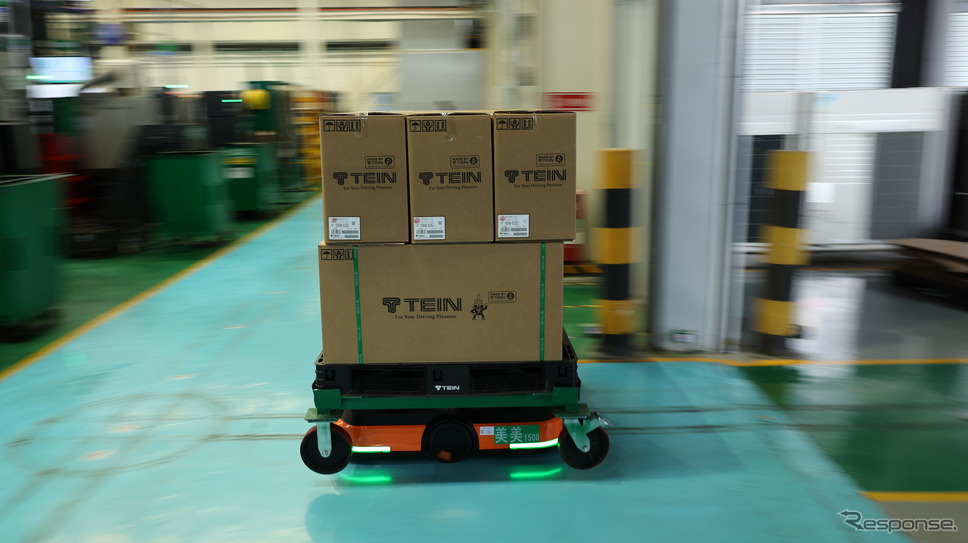 倉庫内などでは自動搬送システムが積極的に使われている画像提供　テイン