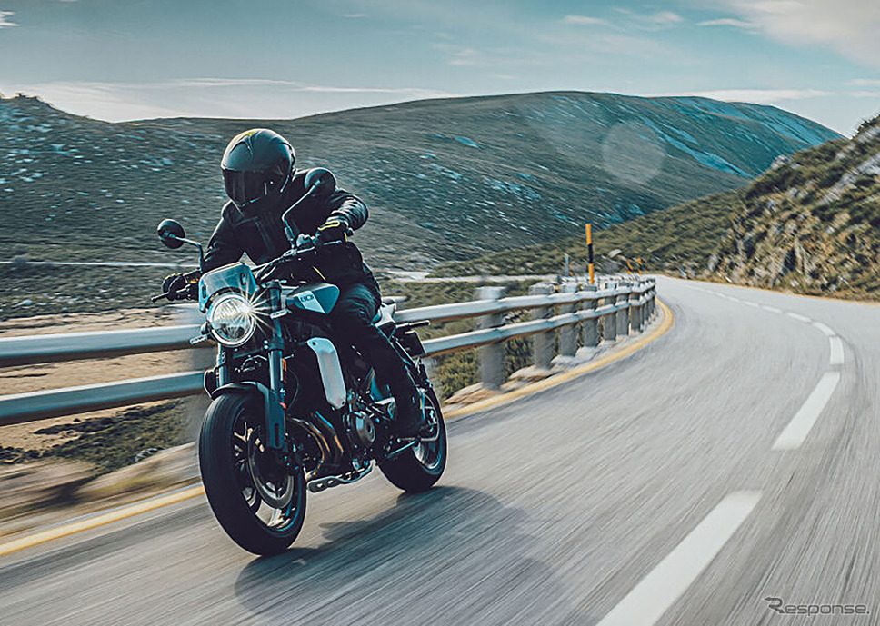 ハスクバーナ スヴァルトピレン801《写真提供 ハスクバーナ・モーターサイクルズ》