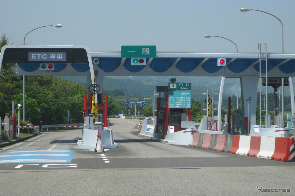 高速道路料金も「変動制」導入、来年度から全国的に順次拡大(写真はイメージ)《写真提供 写真AC》