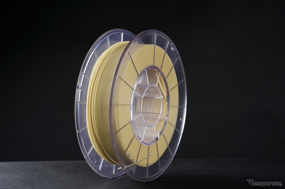 CNFコンポジット 3Dプリンターフィラメント《写真提供 旭化成》