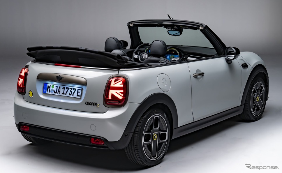MINI クーパー SE コンバーチブル 現行型(参考)《photo by MINI》