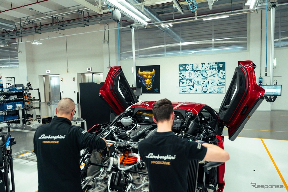 ランボルギーニの伊本社を博物館に変身させる「Dreamaway Lamborghini through the eyes of the world」展覧会《photo by Lamborghini》