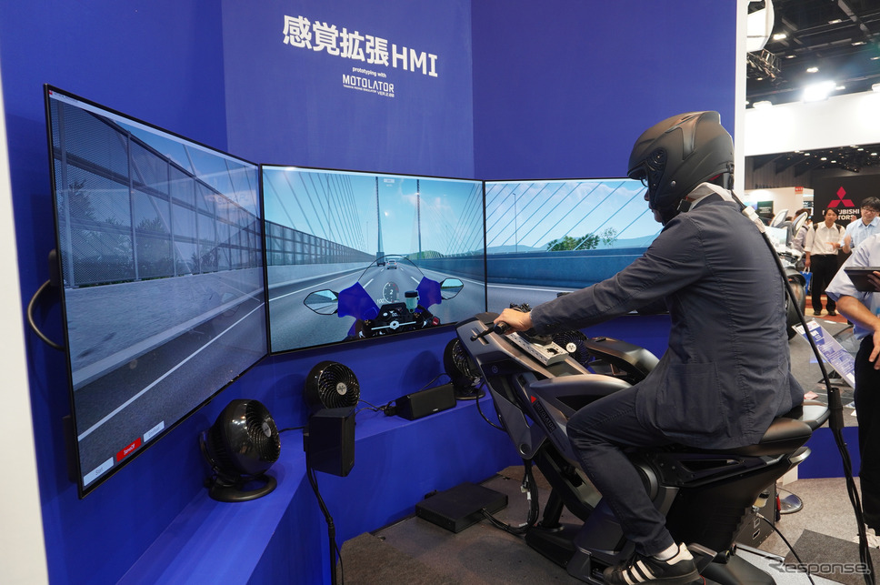聴覚を利用して後方認知を直観的に支援するヤマハ発動機の「感覚拡張HMI」《写真撮影 宮崎壮人》