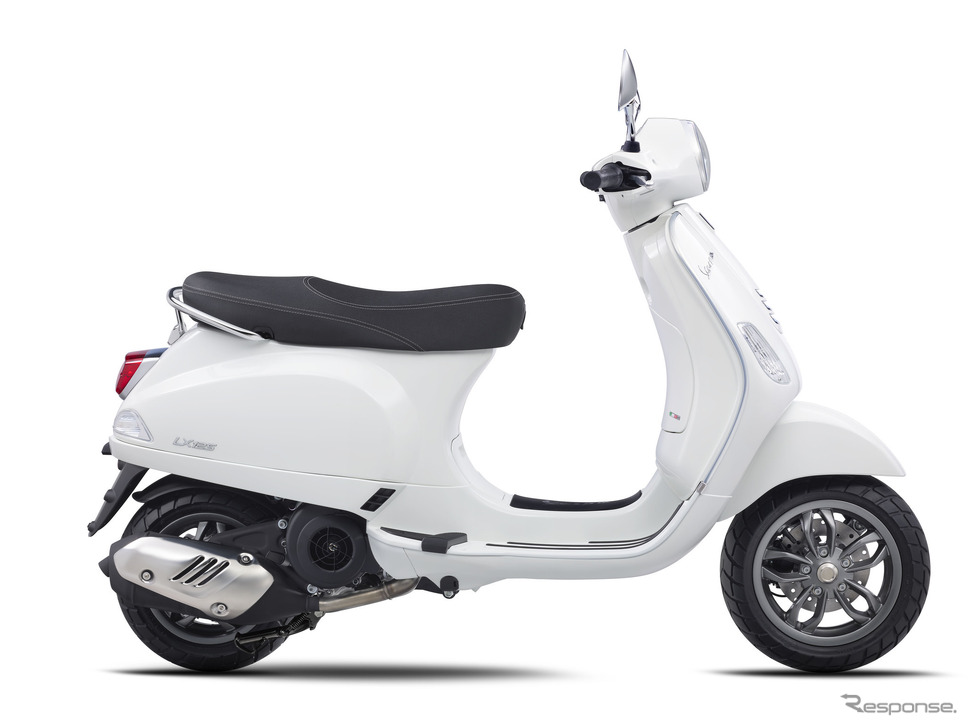 ベスパLX125《写真提供 ピアッジオグループジャパン》