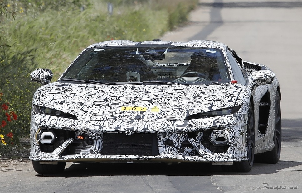 ランボルギーニ ウラカン後継モデルのプロトタイプ(スクープ写真)《APOLLO NEWS SERVICE》