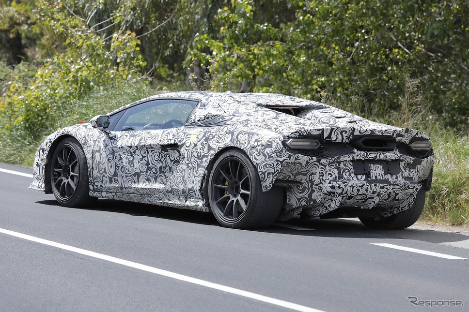 ランボルギーニ ウラカン後継モデルのプロトタイプ(スクープ写真)《APOLLO NEWS SERVICE》