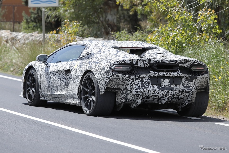 ランボルギーニ ウラカン後継モデルのプロトタイプ(スクープ写真)《APOLLO NEWS SERVICE》