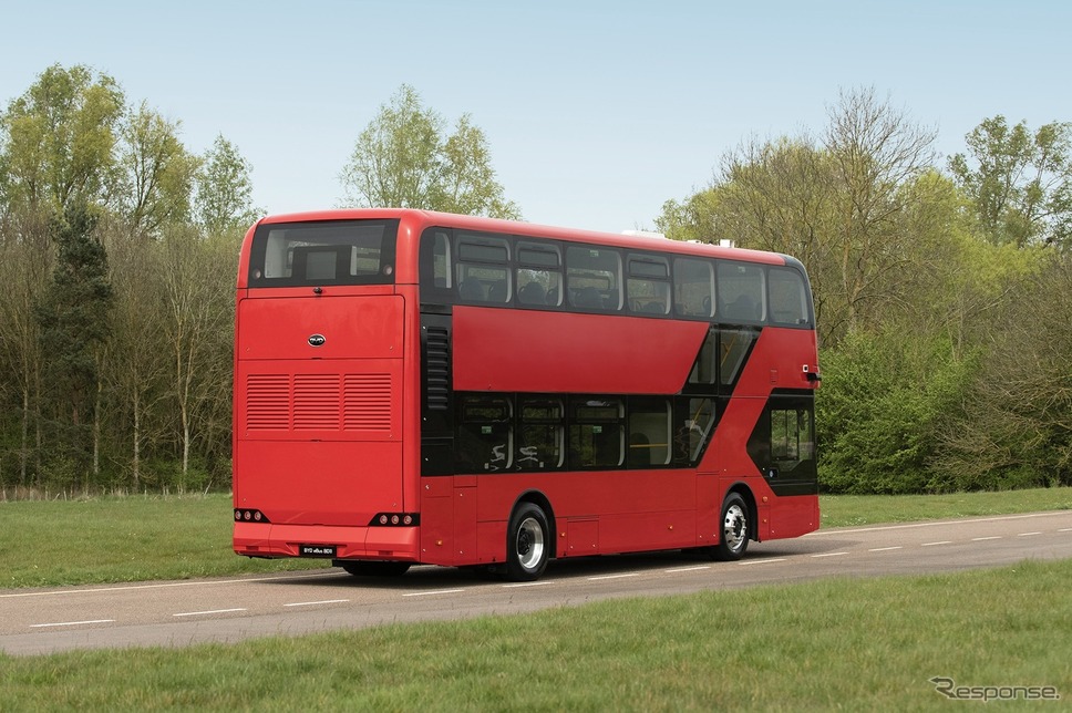 BYDの新型電動2階建てバス『BD11』《photo by BYD》