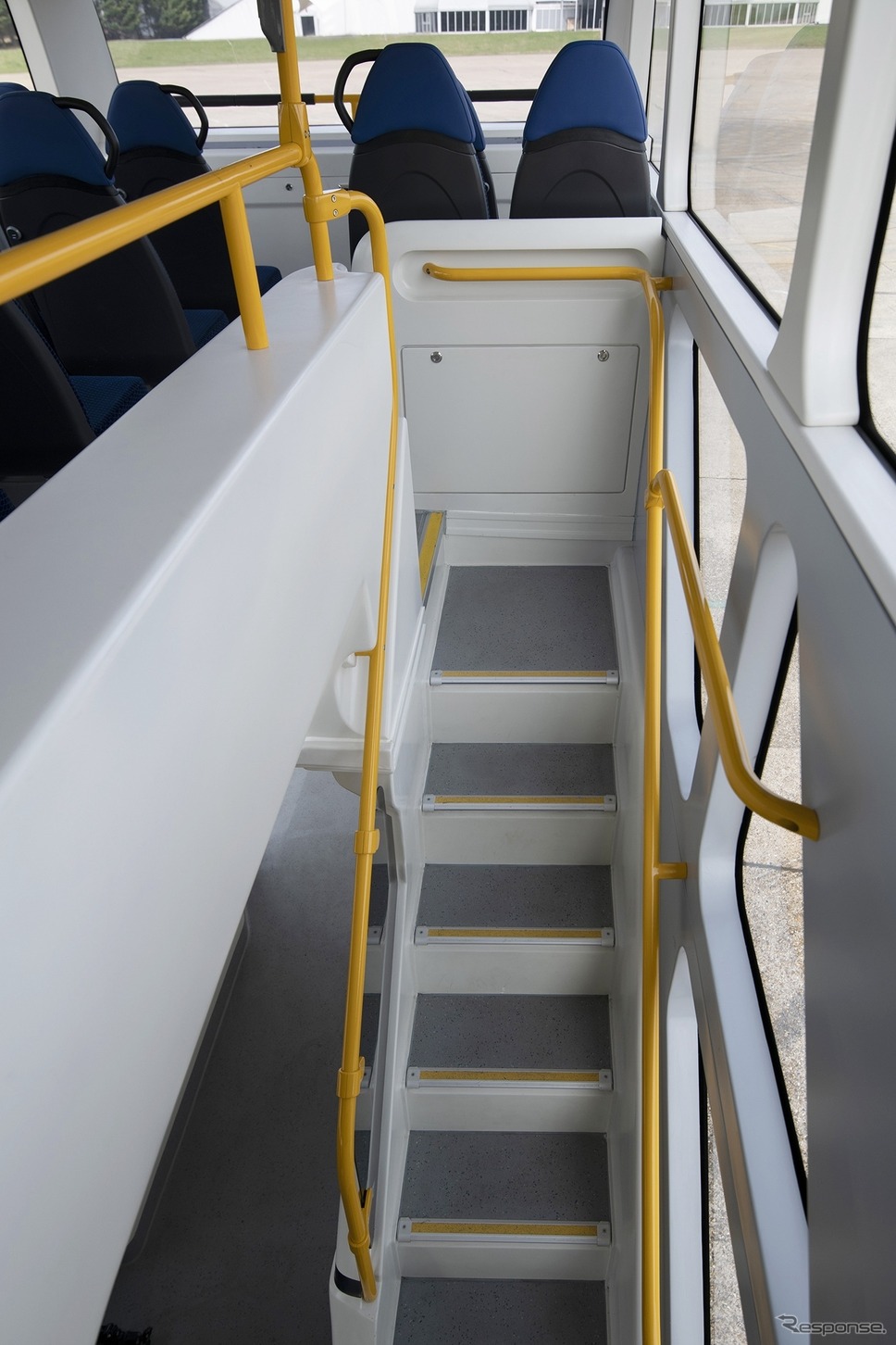 BYDの新型電動2階建てバス『BD11』《photo by BYD》