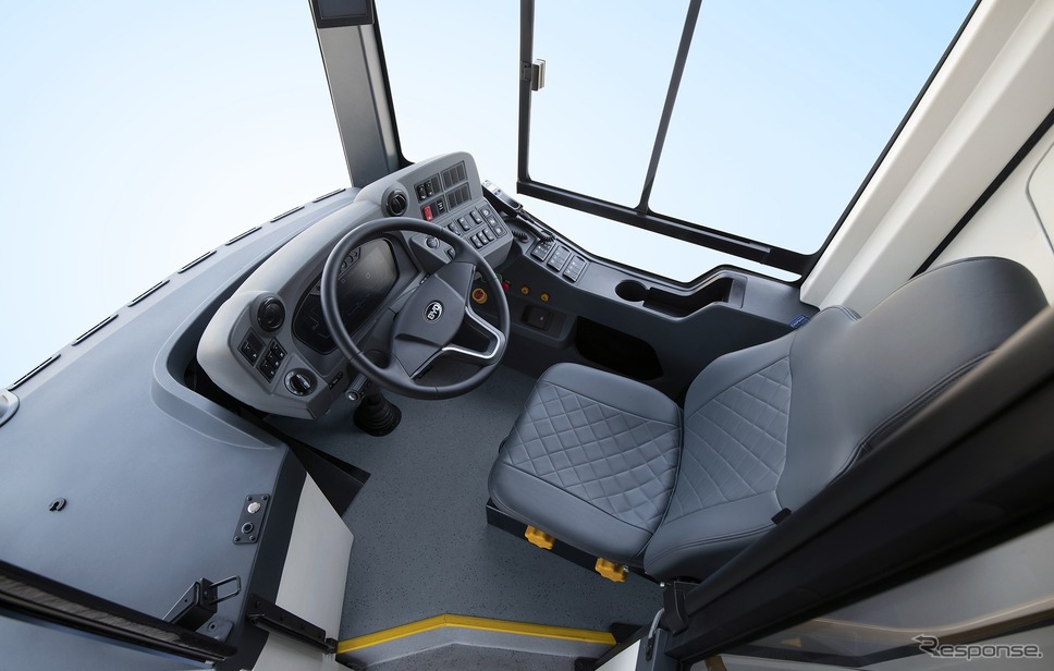 BYDの新型電動2階建てバス『BD11』《photo by BYD》