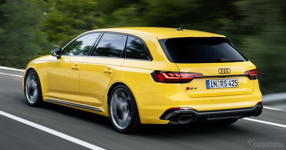 アウディRS 4アバント・エディション25イヤーズ《photo by Audi》