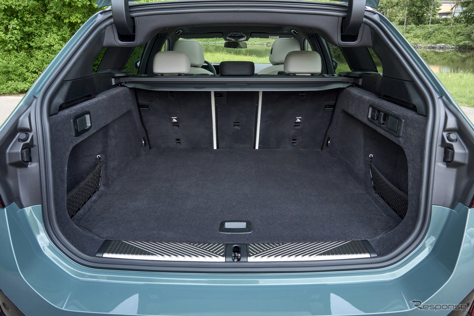 BMW i5 ツーリングの「eDrive40」《photo by BMW》