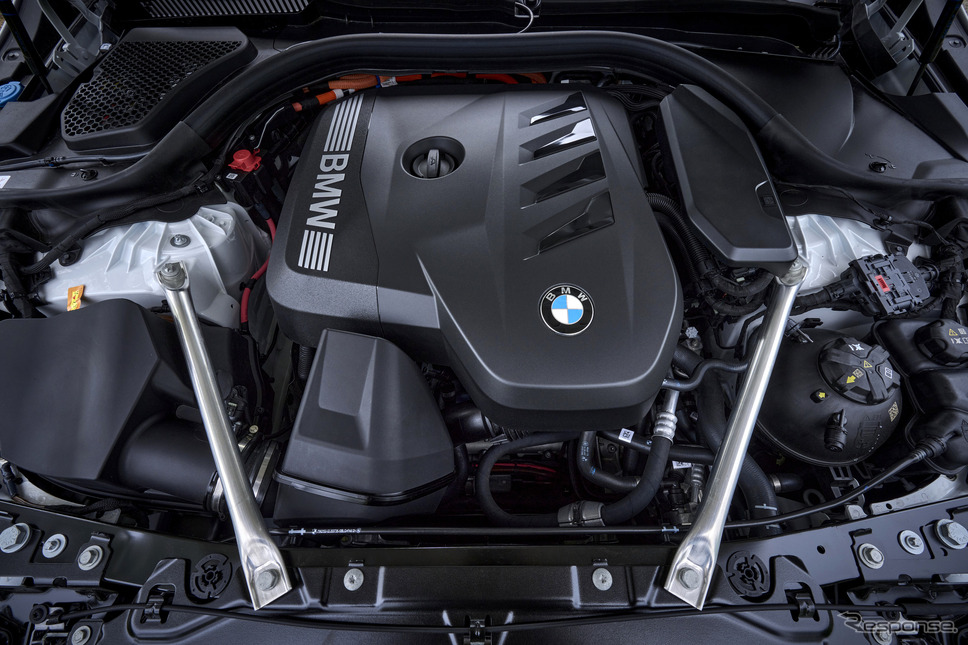 BMW 5シリーズ・ツーリング 新型のPHEV「530e」《photo by BMW》