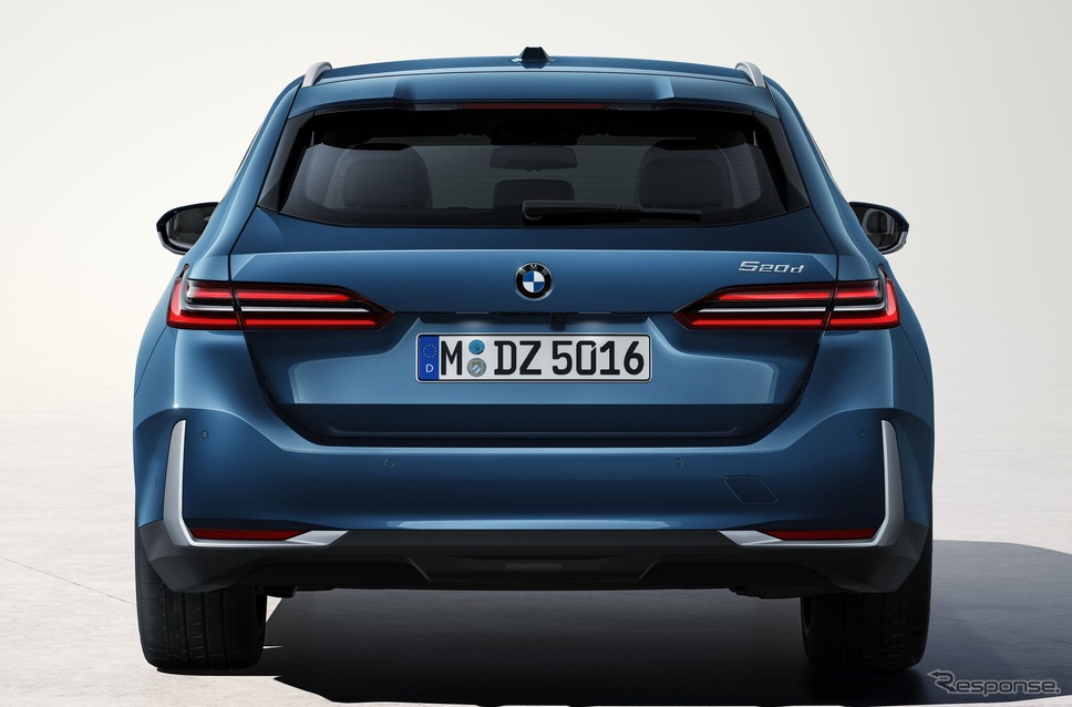 BMW 5シリーズ・ツーリング 新型の「520d」《photo by BMW》