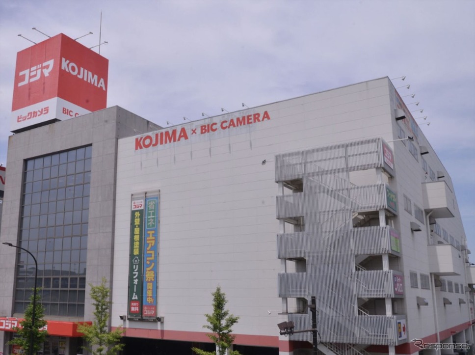 コジマ×ビックカメラ 足立加平店 外観《写真提供 Terra Charge 株式会社》